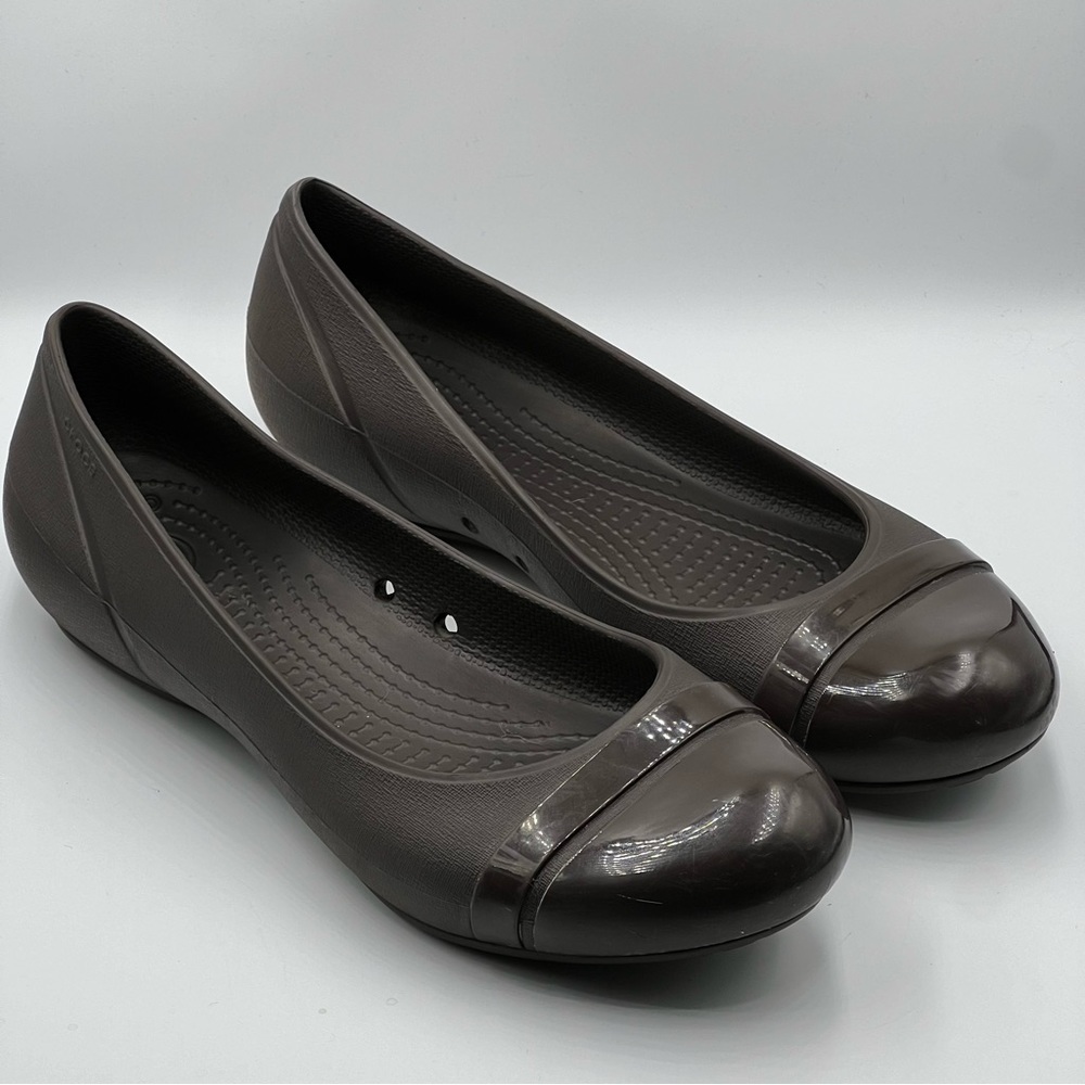 Crocs Alice Brown patent cap toe flats  Slip On Comfort Women’s Shoe Sz.7